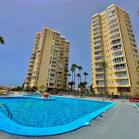Torres De Yomely - M6g * Playa de las Americas (Tenerife)
